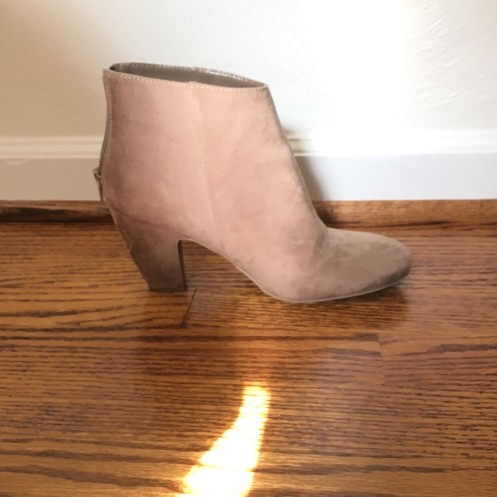 Express Grey Booties - Picture 3 of 4